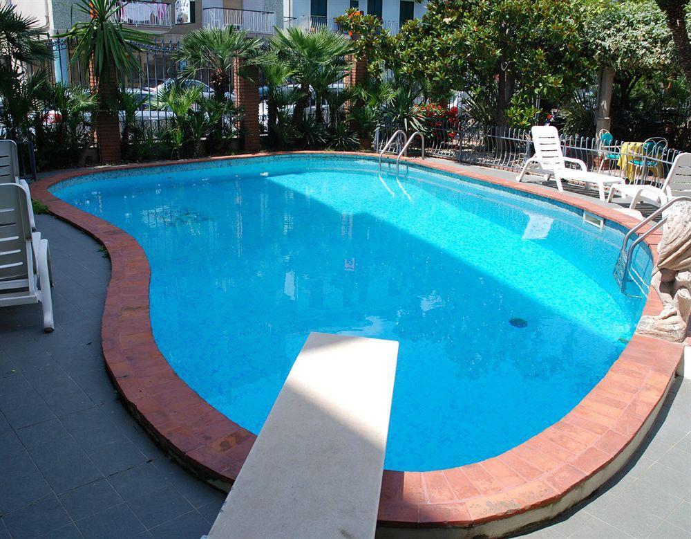 Hotel Splendid Mare Laigueglia Ngoại thất bức ảnh